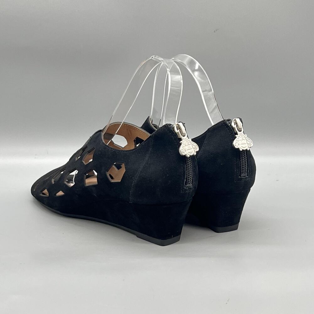 Bettye Muller Concept Sandals Womens 8.5 Black Suede Cutout Wedge Shoes - Picture 5 of 11